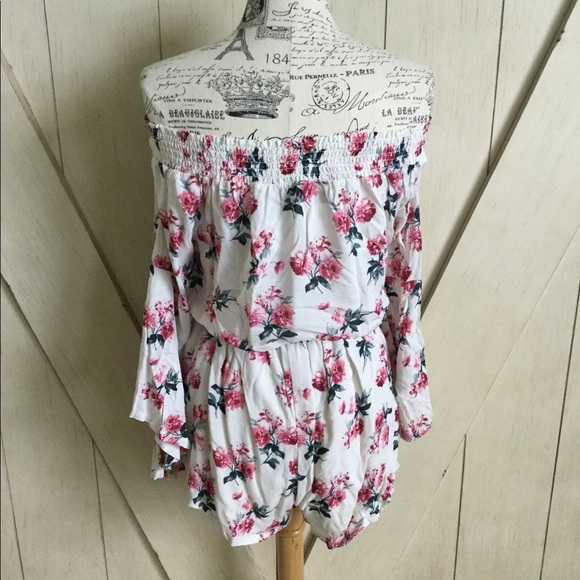 🌺🌸Abercrombie & Fitch Renaissance Romper🌸🌺 - Picture 5 of 7